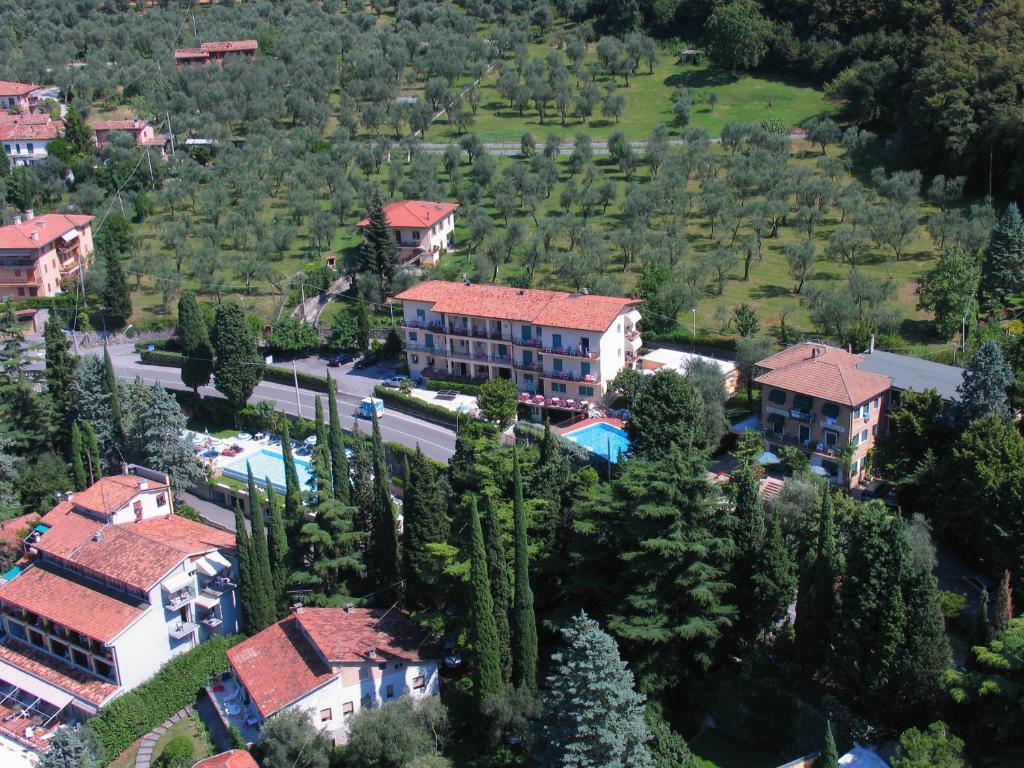 Hotel Casa Serena Malcesine Exterior foto