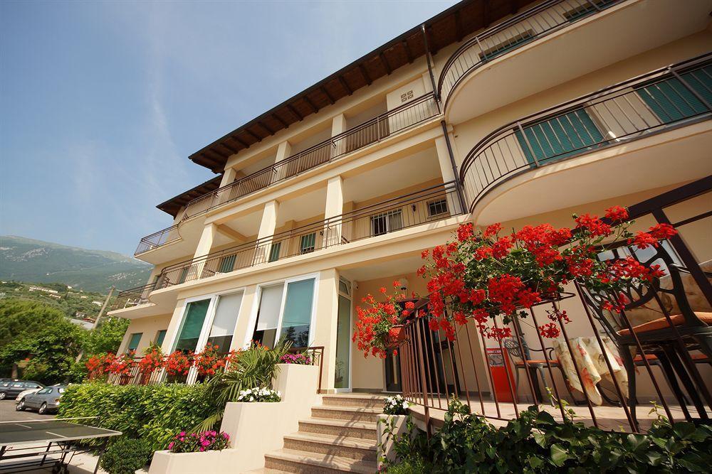 Hotel Casa Serena Malcesine Exterior foto